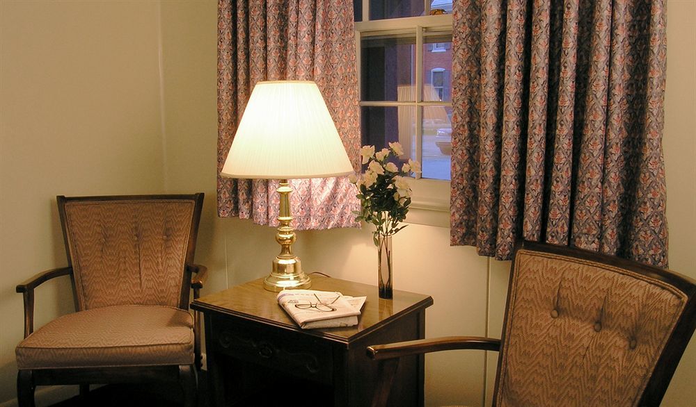 The Carriage House At 3*