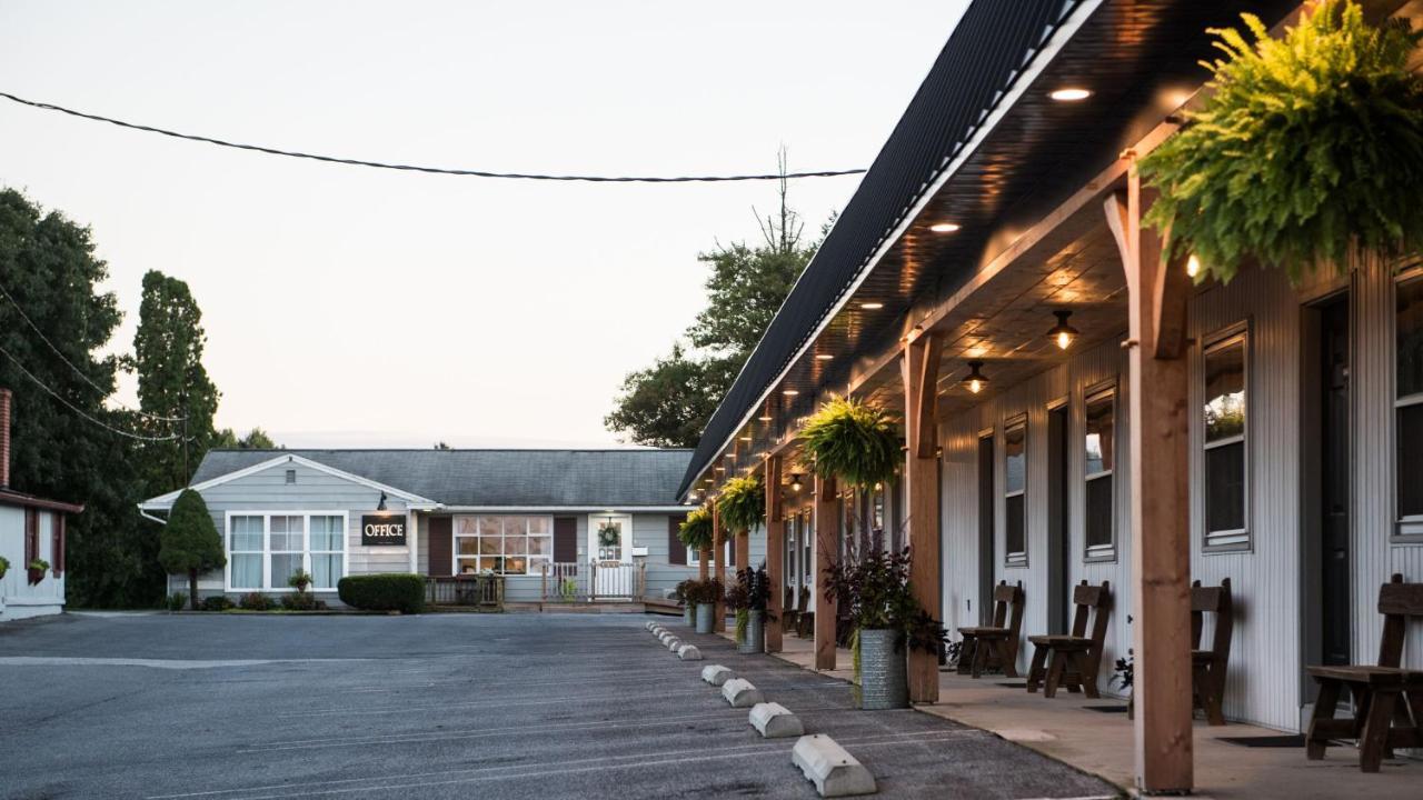 The Carriage House At 3*